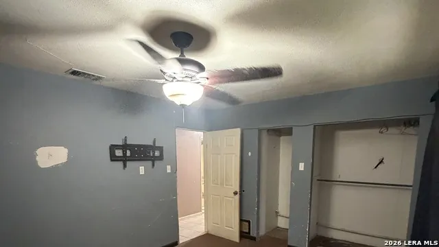 1210 W GERALD AVE San Antonio, TX 78211