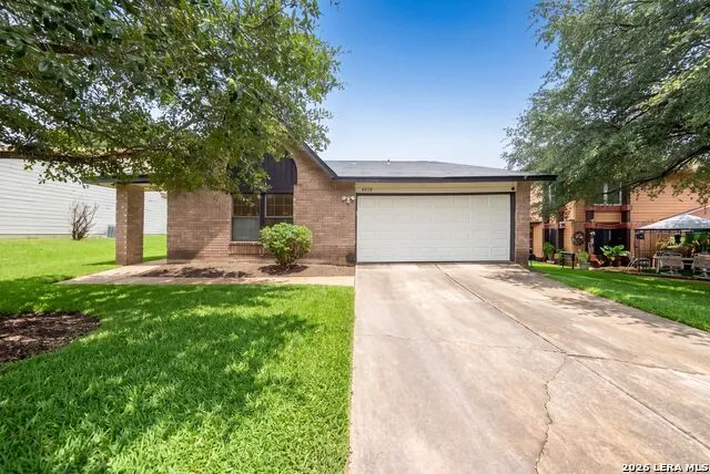 9919 Fortune Ridge Dr Converse, TX 78109