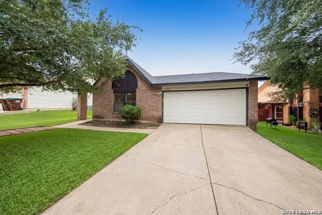 9919 Fortune Ridge Dr Converse, TX 78109
