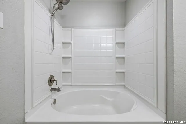 320 SANDY SHL Boerne, TX 78006