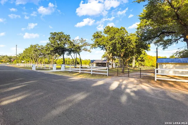 28262 WINDWOOD DR E Boerne, TX 78006