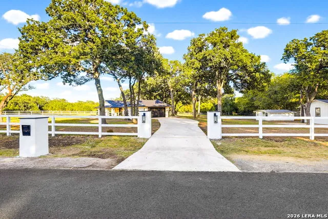 28262 WINDWOOD DR E Boerne, TX 78006