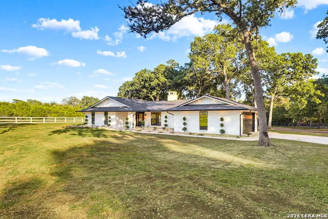 28262 WINDWOOD DR E Boerne, TX 78006