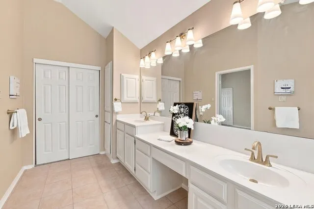 2209 ENCINO CLIFF ST San Antonio, TX 78259