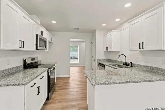 13707 Oak Cabin San Antonio, TX 78232
