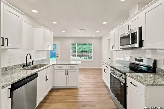 13707 Oak Cabin San Antonio, TX 78232