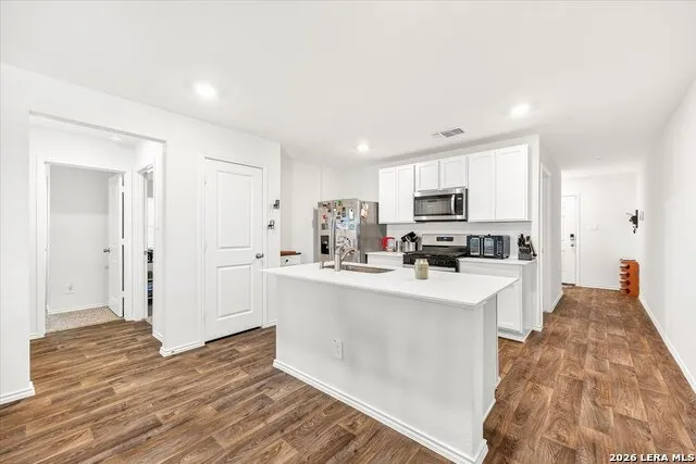 1675 House Finch Drive San Antonio, TX 78253