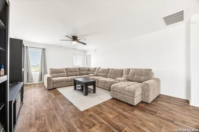 1675 House Finch Drive San Antonio, TX 78253