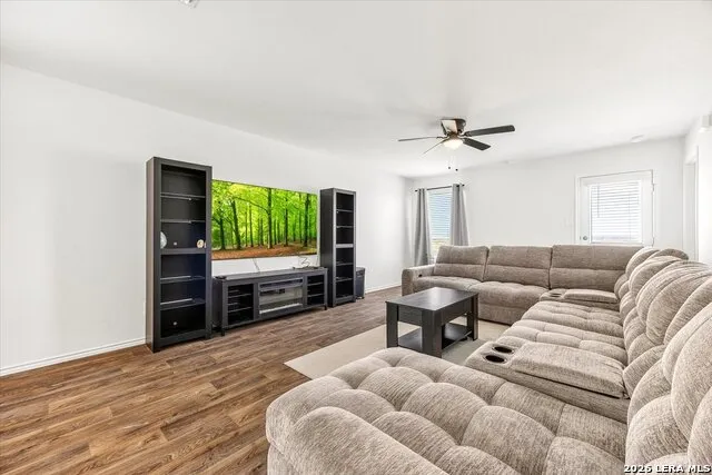 1675 House Finch Drive San Antonio, TX 78253