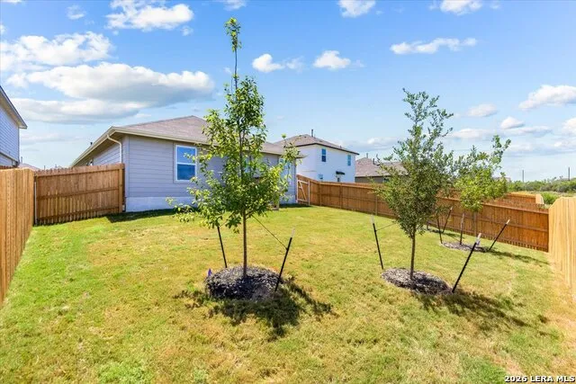 1675 House Finch Drive San Antonio, TX 78253