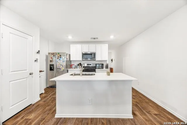 1675 House Finch Drive San Antonio, TX 78253