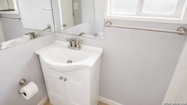 135 PANAMA AVE San Antonio, TX 78210