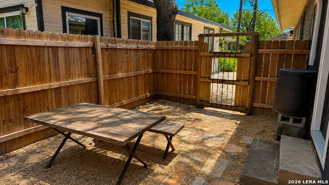135 PANAMA AVE San Antonio, TX 78210