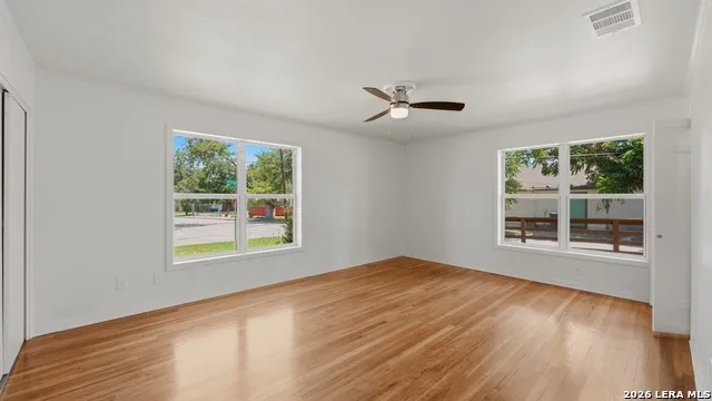 596 WILLOW AVE New Braunfels, TX 78130