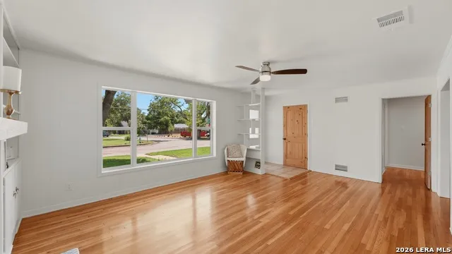 596 WILLOW AVE New Braunfels, TX 78130