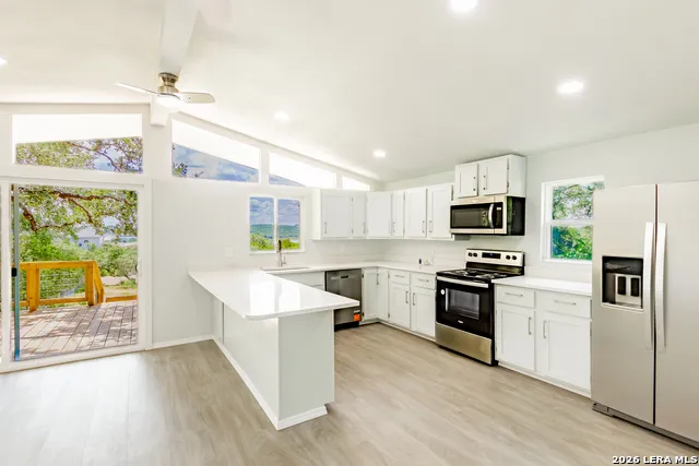 1560 Skyline Hls Canyon Lake, TX 78133