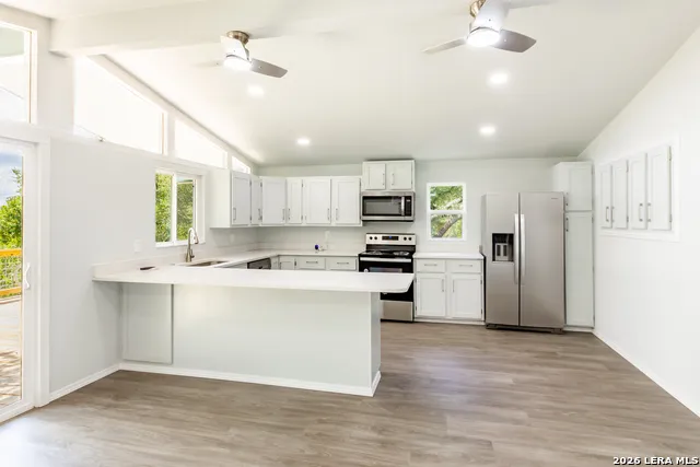 1560 Skyline Hls Canyon Lake, TX 78133