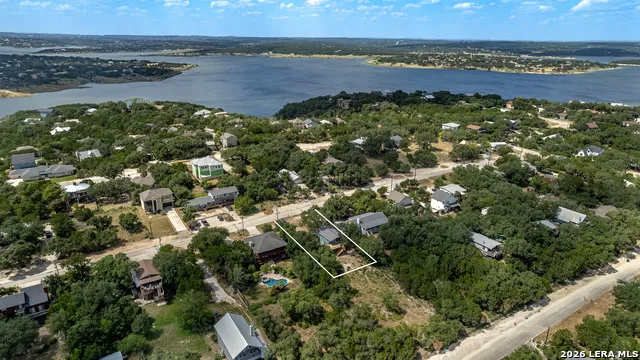 1560 Skyline Hls Canyon Lake, TX 78133