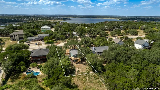 1560 Skyline Hls Canyon Lake, TX 78133