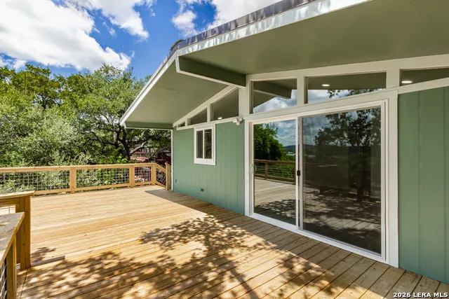 1560 Skyline Hls Canyon Lake, TX 78133