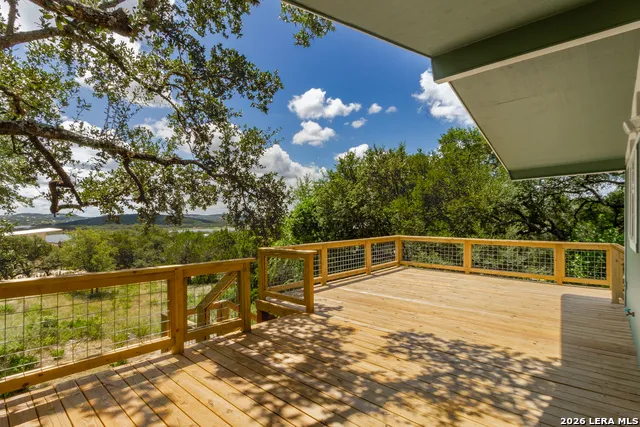1560 Skyline Hls Canyon Lake, TX 78133
