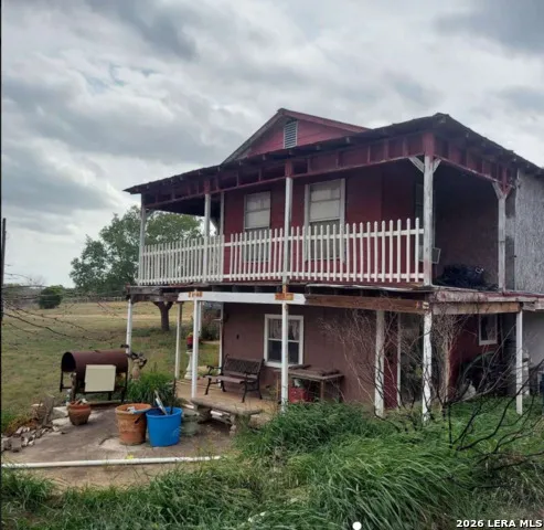387 Mills Ranch Rd Pleasanton, TX 78064
