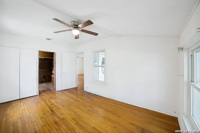 711 John Adams San Antonio, TX 78228