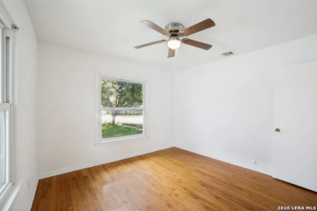 711 John Adams San Antonio, TX 78228