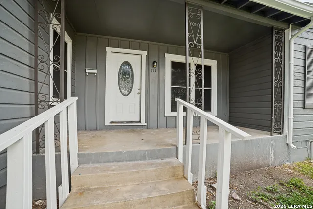 711 John Adams San Antonio, TX 78228