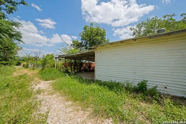 711 John Adams San Antonio, TX 78228