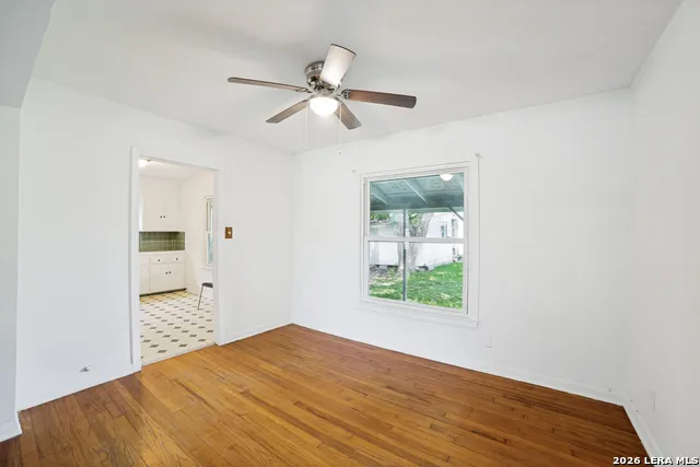711 John Adams San Antonio, TX 78228
