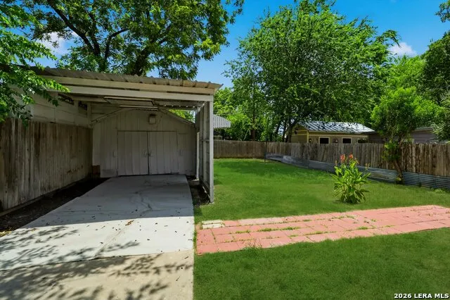 1030 Fulton Ave San Antonio, TX 78201