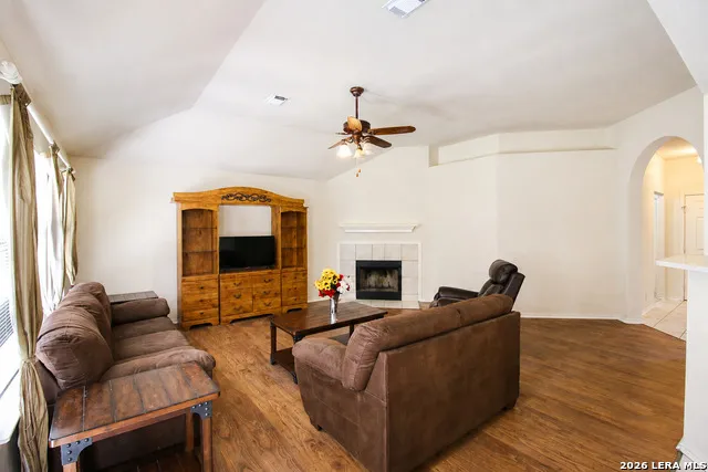 3906 Knollcross San Antonio, TX 78247
