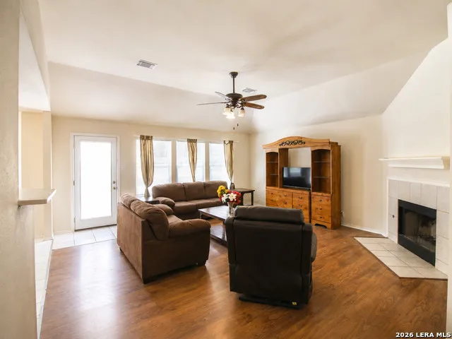 3906 Knollcross San Antonio, TX 78247