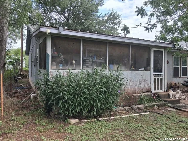 8000 County Road 404 Spicewood, TX 78669