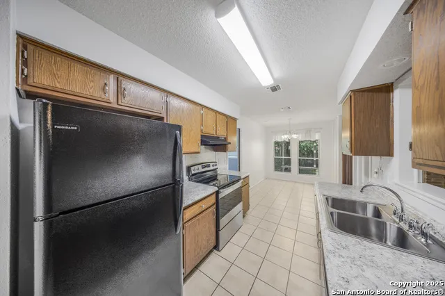 9218 woodheather San Antonio, TX 78254