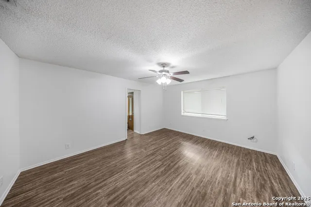 9218 woodheather San Antonio, TX 78254
