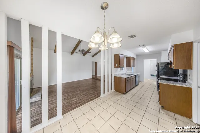 9218 woodheather San Antonio, TX 78254