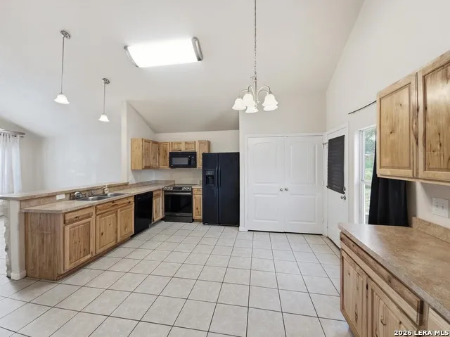 473 HIGH DR Spring Branch, TX 78070