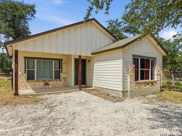 473 HIGH DR Spring Branch, TX 78070