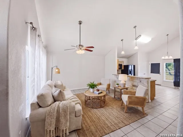 473 HIGH DR Spring Branch, TX 78070
