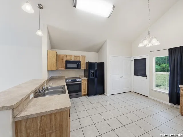 473 HIGH DR Spring Branch, TX 78070