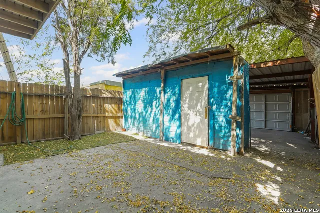 7013 Glen Mist San Antonio, TX 78239