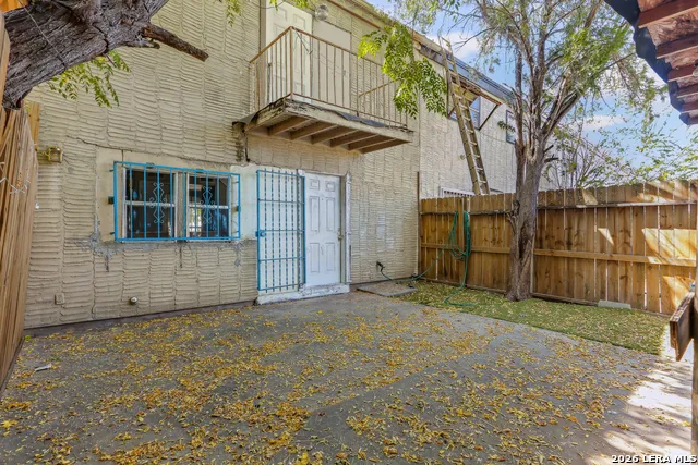 7013 Glen Mist San Antonio, TX 78239