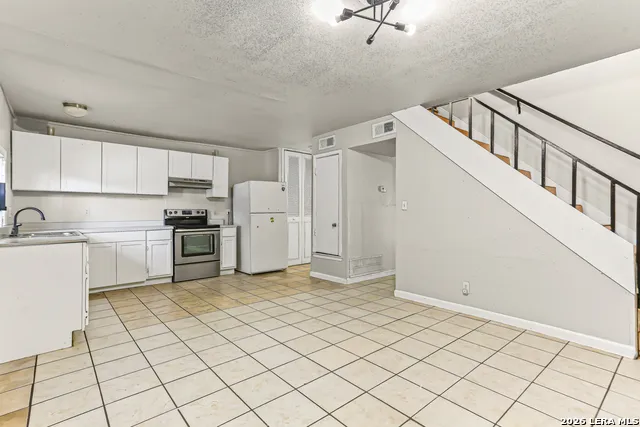 7013 Glen Mist San Antonio, TX 78239