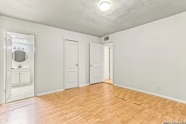 7013 Glen Mist San Antonio, TX 78239