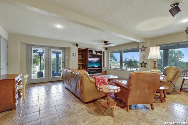 435 NANCY DR Canyon Lake, TX 78133