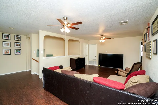 11210 STAR VIS San Antonio, TX 78221