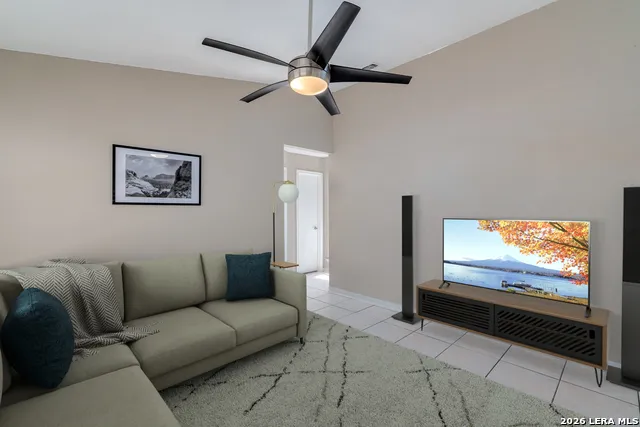 1406 Brook Run San Antonio, TX 78232
