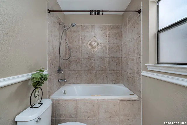 1406 Brook Run San Antonio, TX 78232